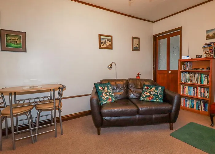 The Annexe, Laburnum